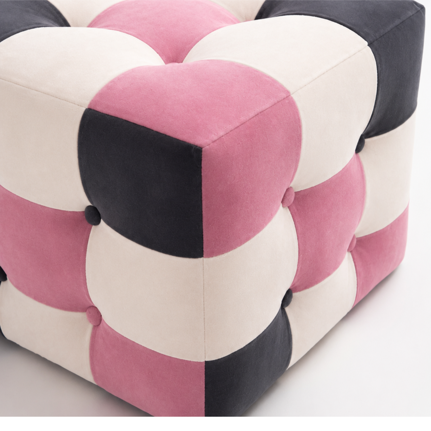 Rose Patchwork Puf